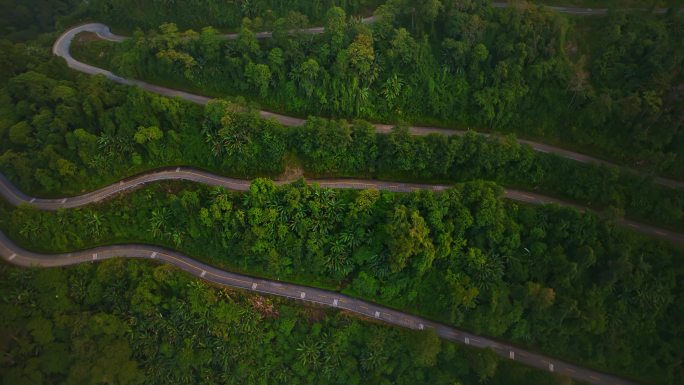 西藏林芝墨脱公路1