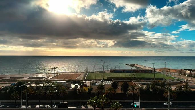 巴塞罗那的海边日出延时摄影