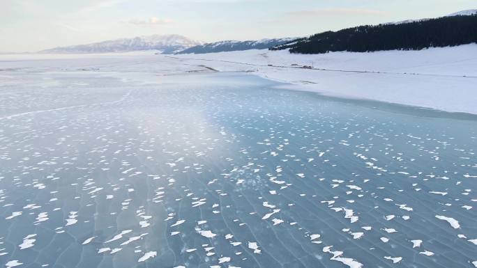 航拍赛里木湖蓝冰 冬季雪景