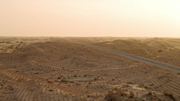 且末沙漠公路6