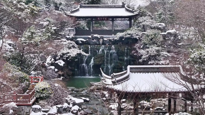 航拍瘦西湖景区园林大明寺观音山宋夹城雪景