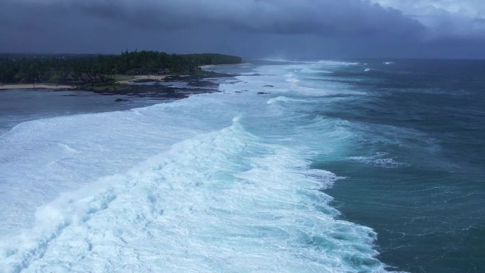 俯拍大海大浪白浪