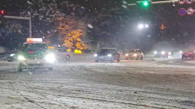 风雪交加的夜晚