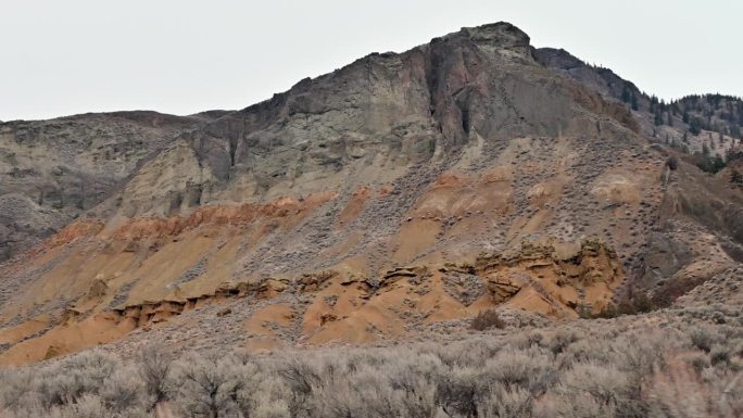 坎卢普斯肉桂岭的雄伟火山