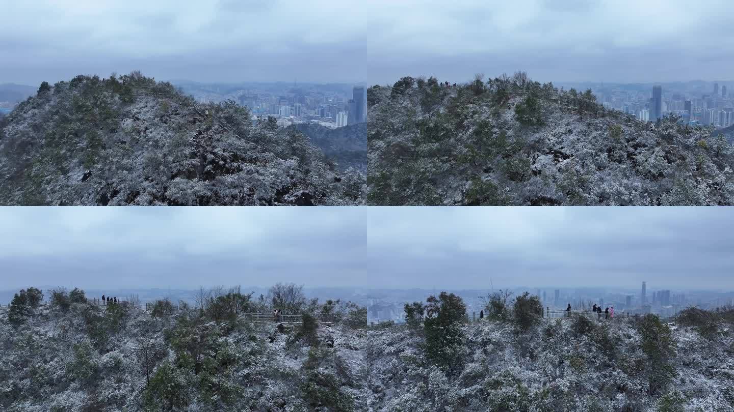 黔灵山公园山顶贵阳城雪景大雪爬山