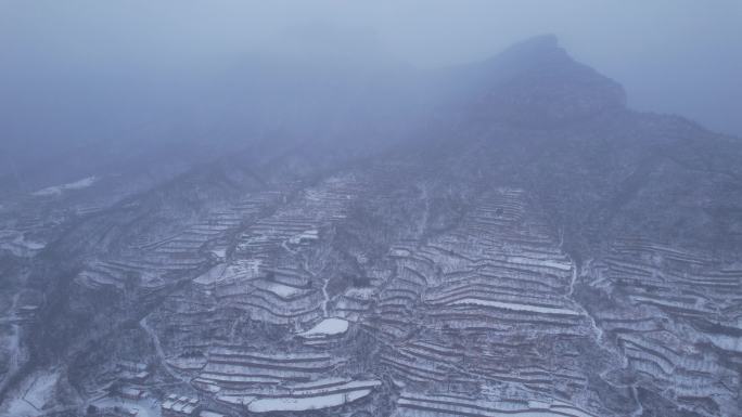 瑞雪兆丰年大山雪景