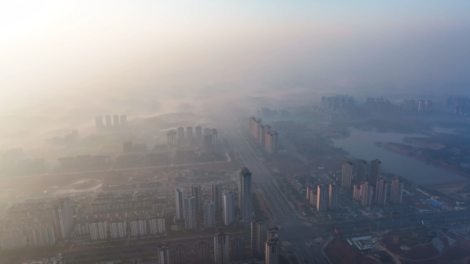 清晨朝阳迷雾中的小县城4K航拍-2