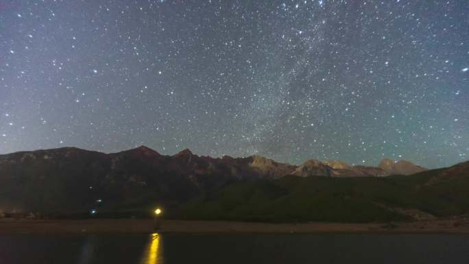 云南丽江龙女湖玉龙雪山星空延时