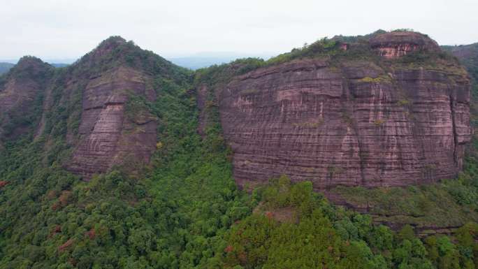 韶关丹霞山地质奇观红色的石头丹霞地貌航拍