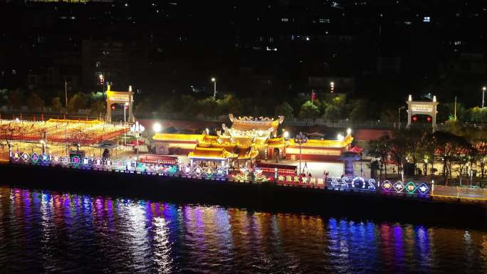 潮州青龙古庙夜景