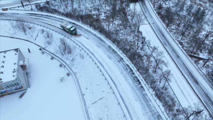 高速公路除雪作业