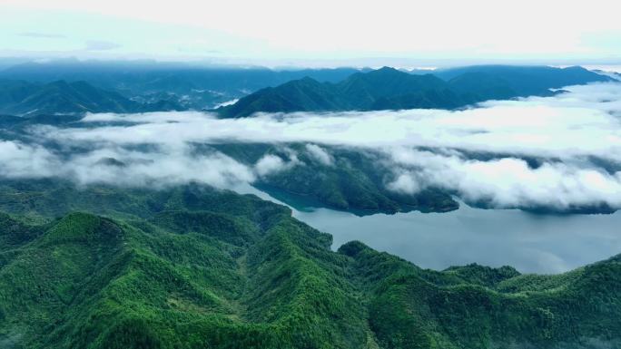 衢州常山云雾缭绕绿水青山