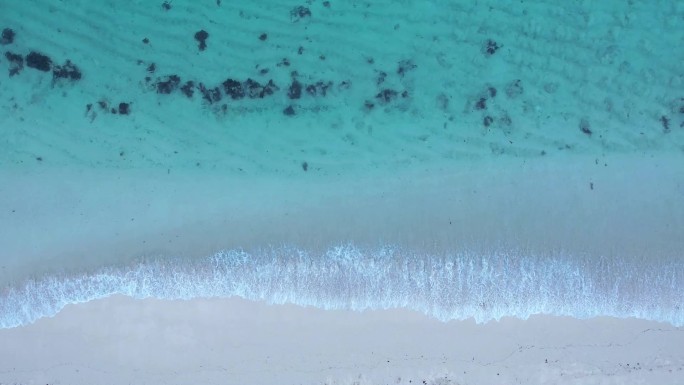 俯瞰大海，海浪，沙滩