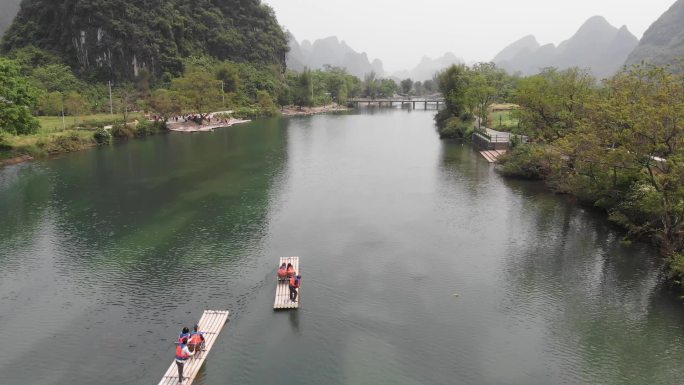 桂林山水河水