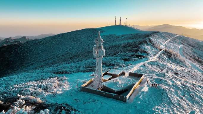 秦岭雪山