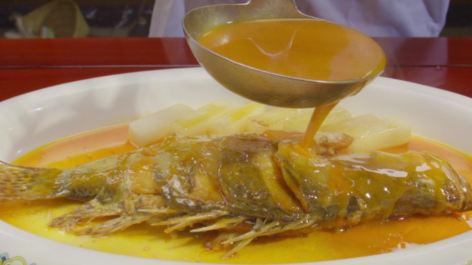 桂鱼浇汁 臭鳜鱼 徽菜美食