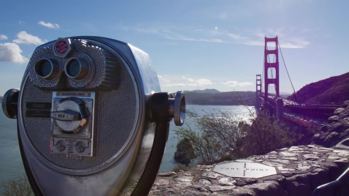 美国加州金门大桥投币双筒望远镜。-广角镜头