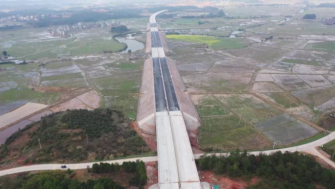 东临环城高速公路冲刺收尾工程建设