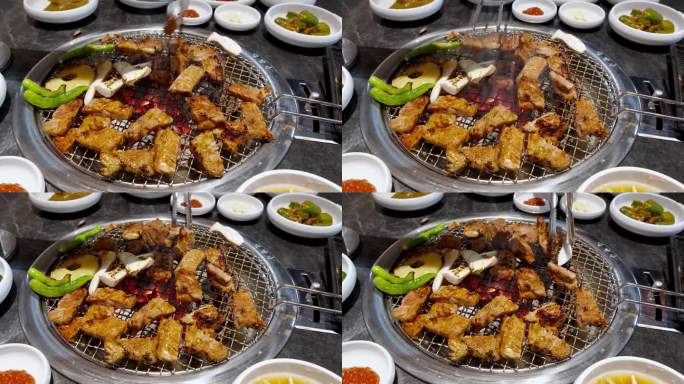 韩国烧烤卤汁排骨烤在木炭烤架