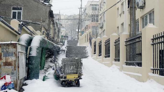 青岛承德路雪天