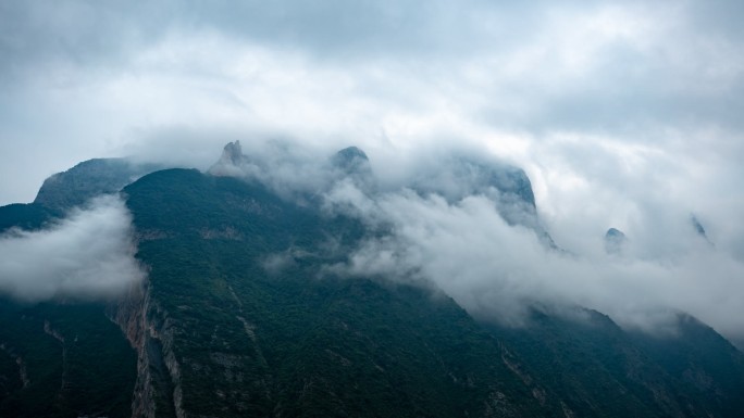 神女峰 云雾 巫山 神女 缥缈