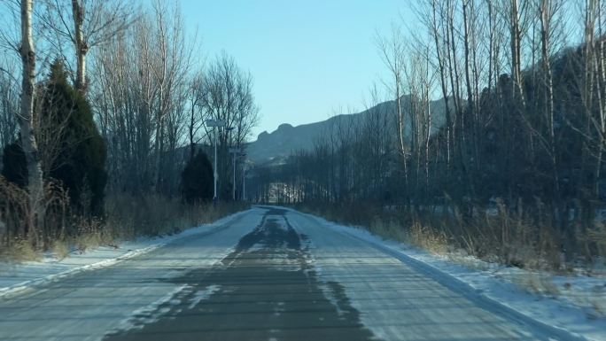 农村乡间小路雪路