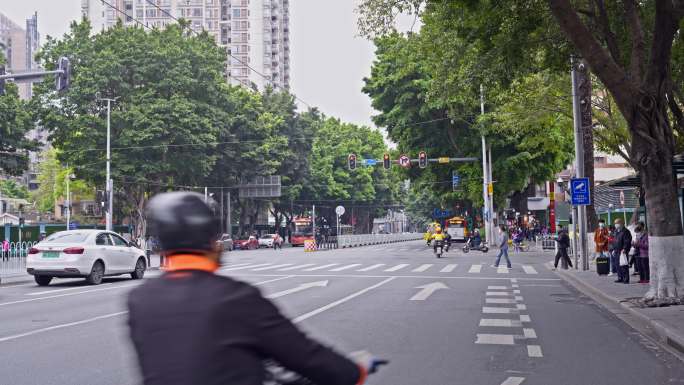 4K实拍广州越秀区中山路农讲所前马路车流