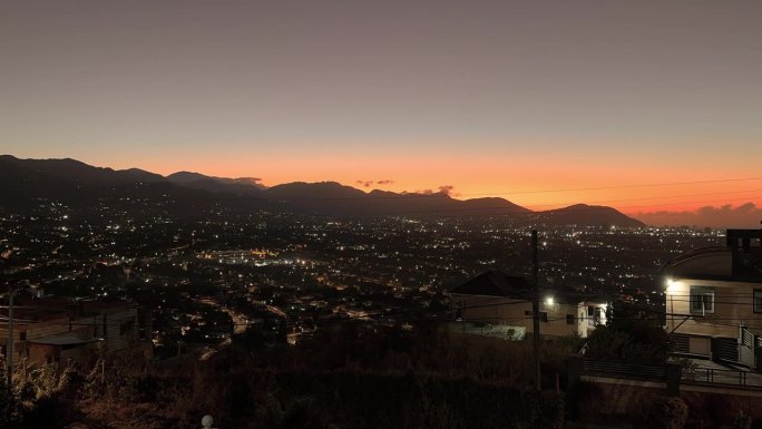牙买加金斯敦市从黑夜到黎明的延时镜头