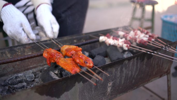 户外烧烤 羊肉串