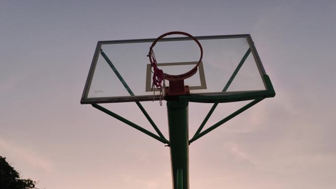 篮球得分 篮球运动篮球圈练习扣篮瞄准罚球