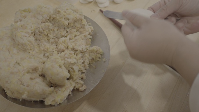 包饺子