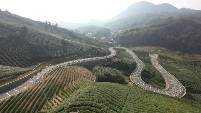 余杭中泰泰峰十八弯穿越机航拍