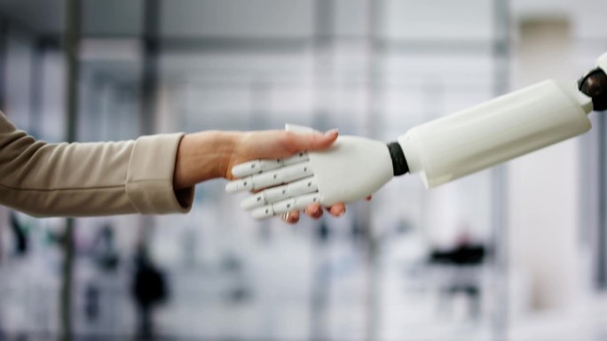 人工智能机器人和人类女性的手