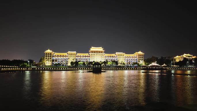 厦门集美道南楼龙舟池夜景海水倒映延时