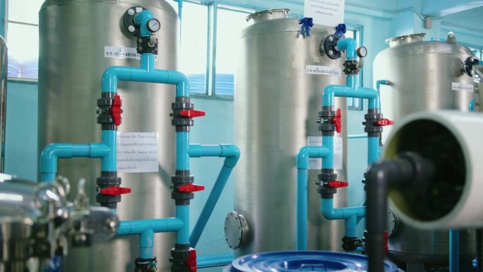 适合环境和技术的现代处理设施中的工业水过滤系统