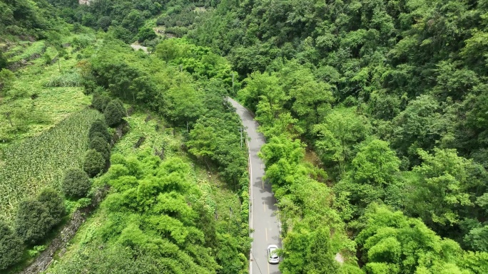 乡村公路山区乡村振兴汽车行驶乡村公路