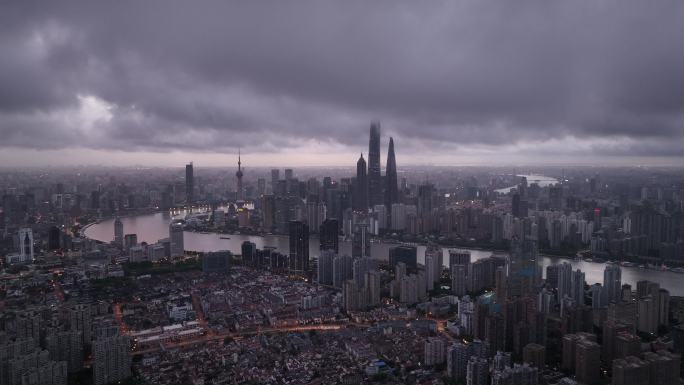 上海陆家嘴雨天航拍