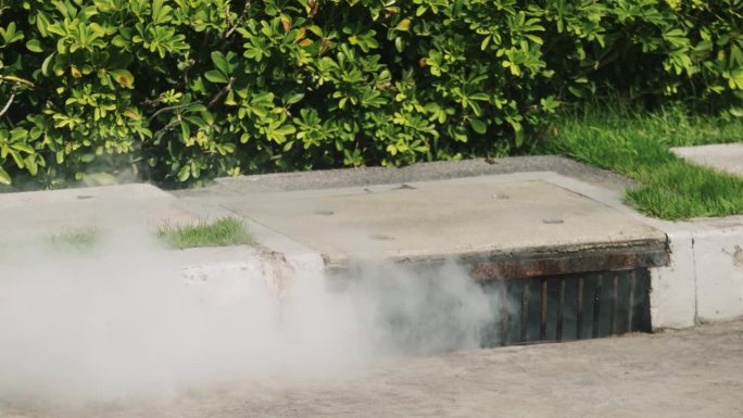 泰国村防蚊员喷烟灭蚊机防疟疾。