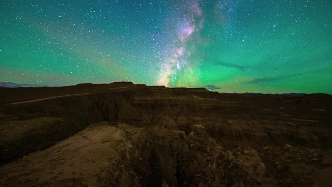 西藏札达土林星空