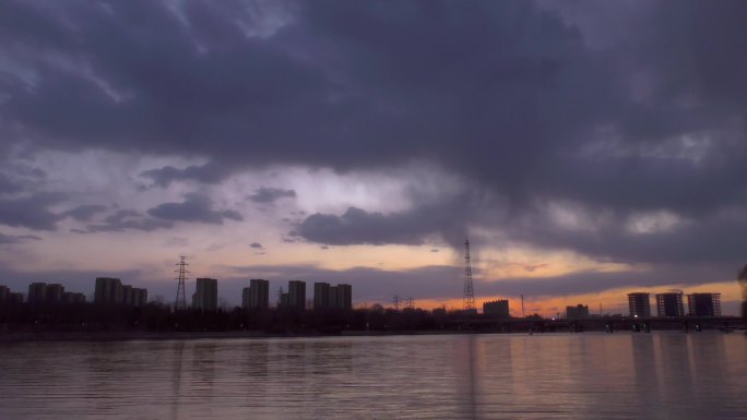 河边暮色晚霞夕阳西下暮色苍茫夜幕降临