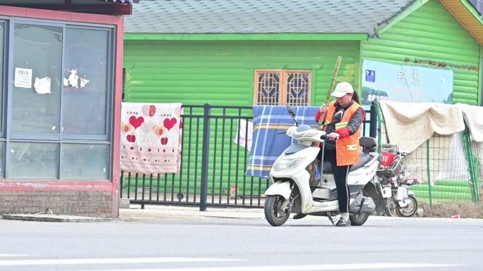 道路保洁员，巡查路面卫生，打扫卫生