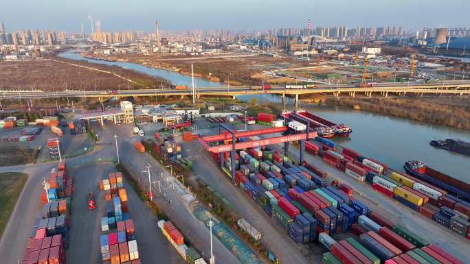 苏北运河集装箱运输十年猛增12倍