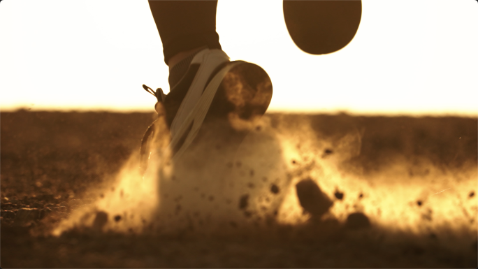 跑步奔跑-起跑脚蹬地飞沙走石运动健康速度