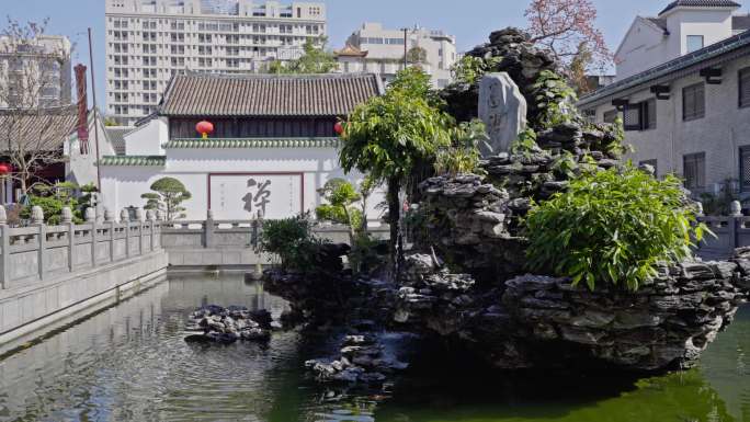 4K实拍广州光孝寺一角禅意的假山流水木棉