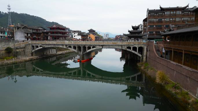 房檐 屋檐 桥 河流 南方 航拍 美景