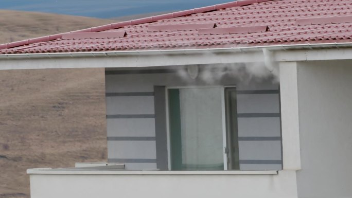 带排烟运动的公寓采暖装置。温室罗马尼亚政府项目