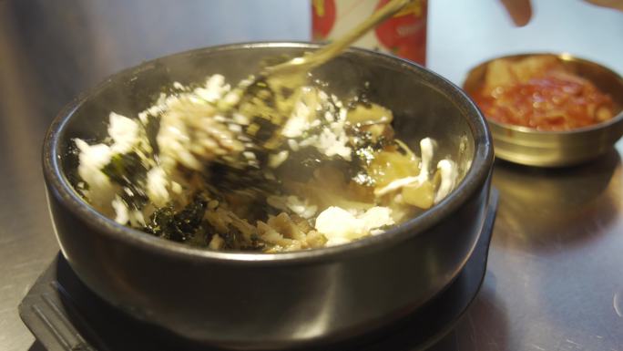 4k韩国料理 石锅牛肉拌饭烤牛肠芝士年糕
