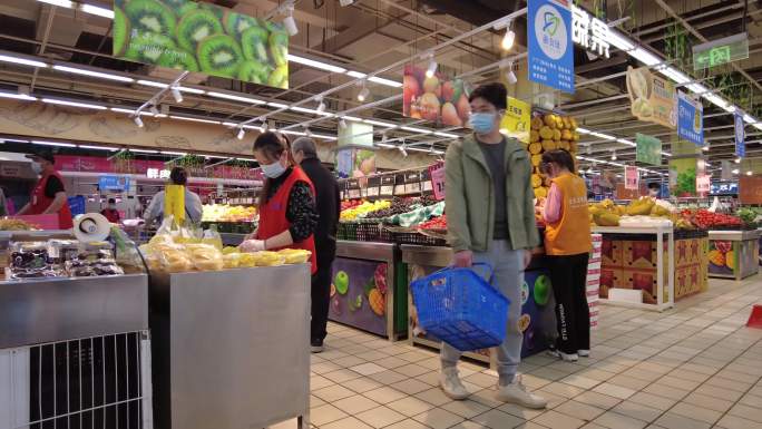 物美超市顾客购物延时摄影4