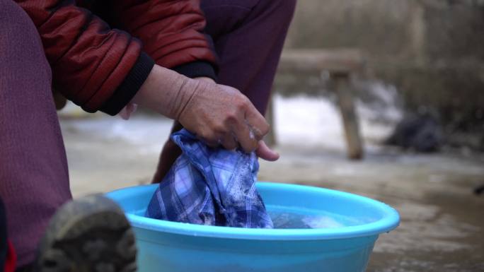 农村用水饮用水安全用水自来水 洗衣服