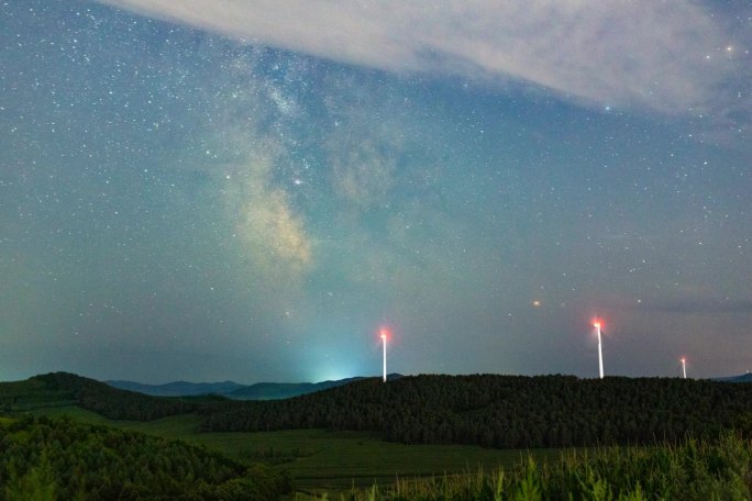 星空银河已风车